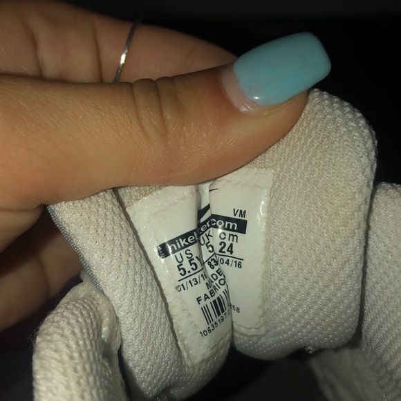 Nike Air Max - Picture 3 of 3